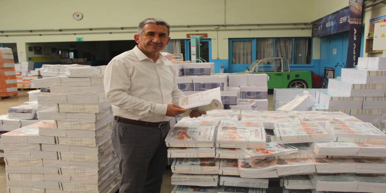 262 bin 27 ücretsiz ders kitabı Muğla'daki okullarda yerlerini almak üzere yola çıktı