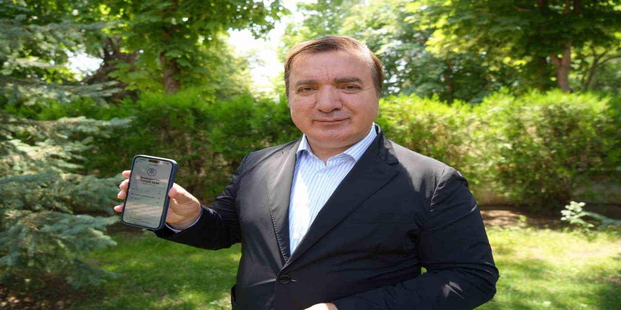 Erzincan Valisi şehri gençlerle birlikte yönetiyor!