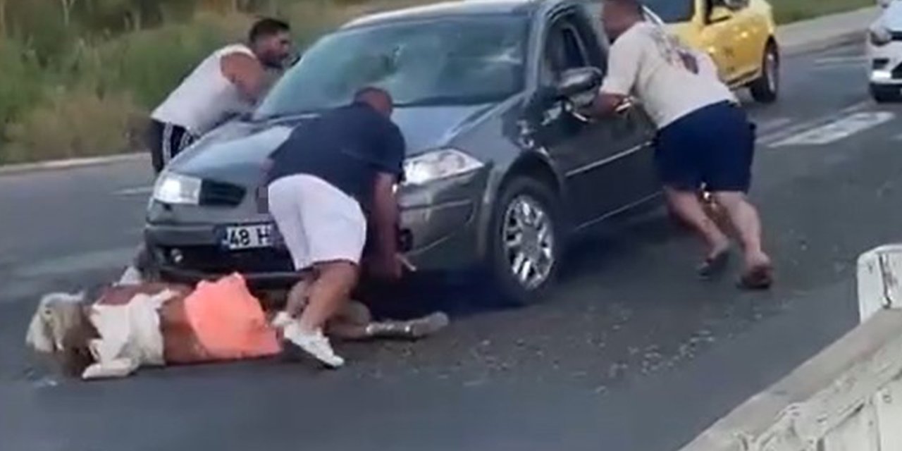 Önce çarptı, sonra kaçmaya çalıştı: Kadını ezilmekten vatandaşlar kurtardı