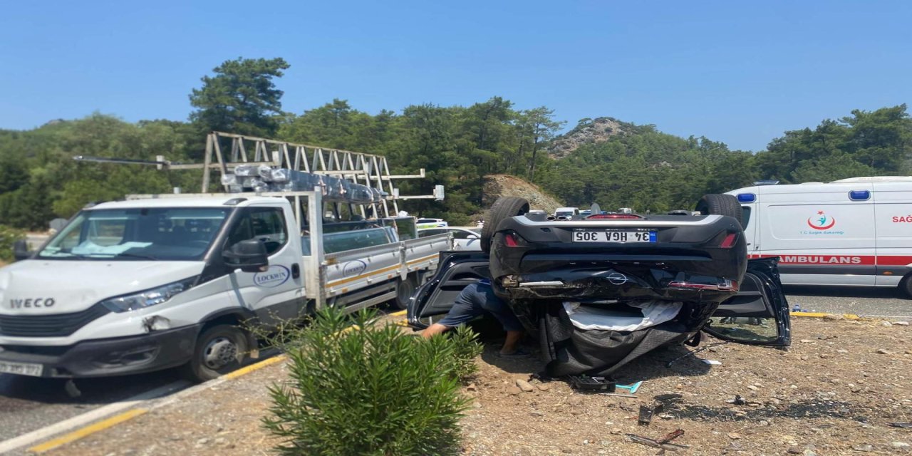 Marmaris Okluk kavşağı’nda trafik kazası 4 yaralı