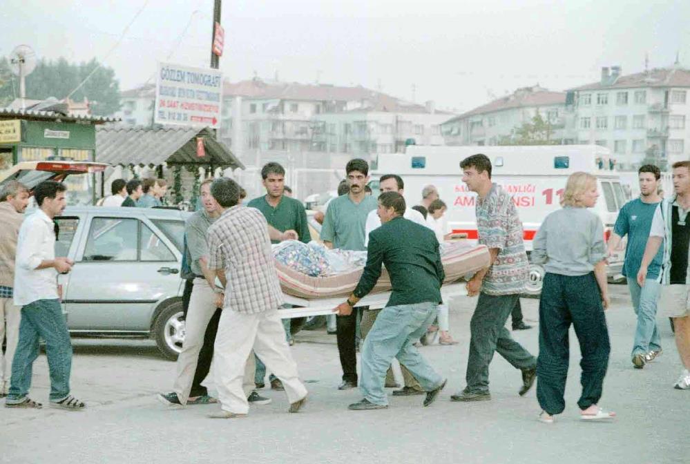 17 Ağustos'un 26. yılı: Yıkımdan dirence