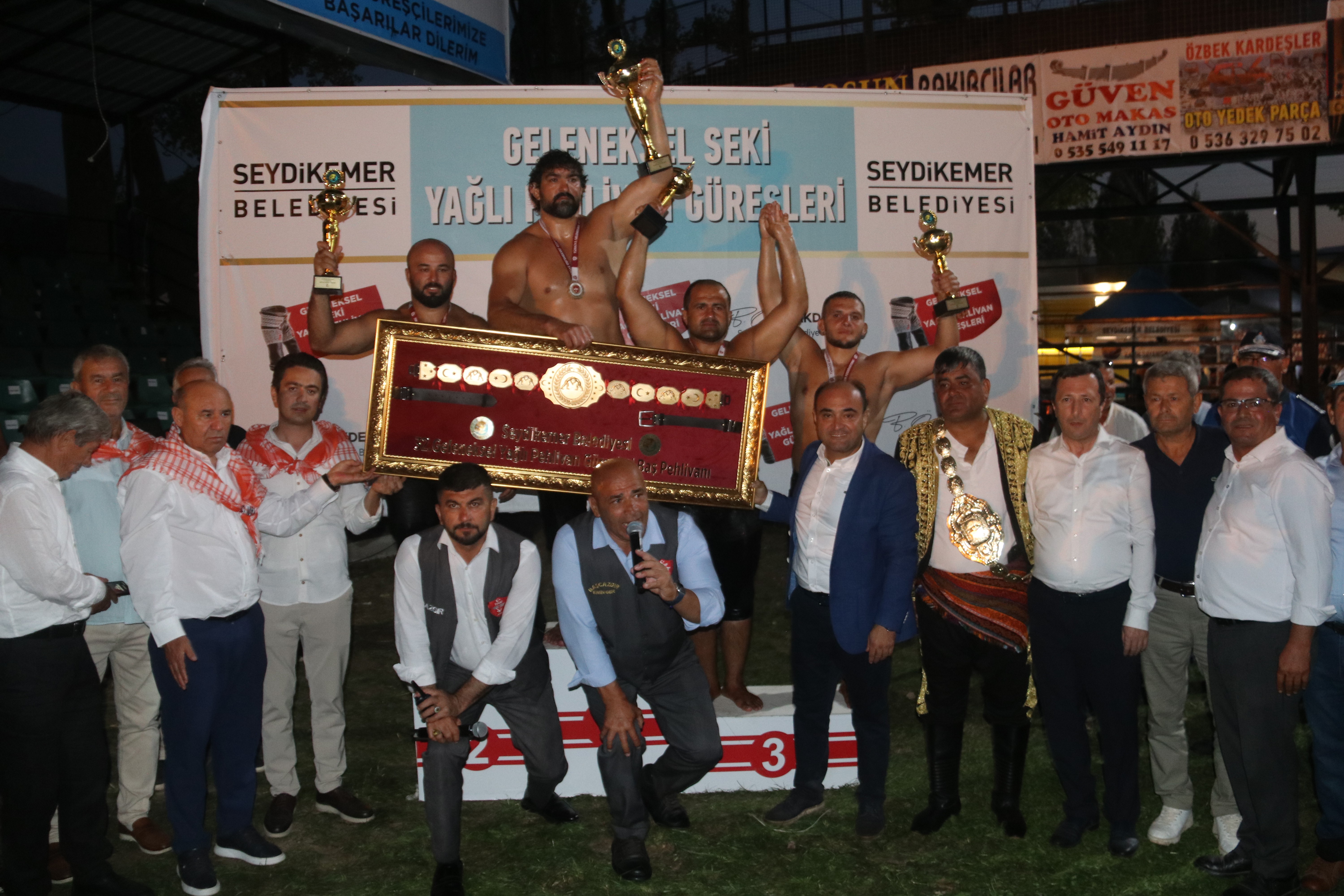 Seydikemer Yayla Seki yağlıgüreşlerini pehlivan İsmail Koç kazandı