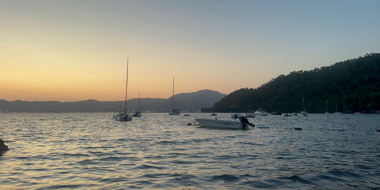 Marmaris'te günbatımını izlemek ayrı bir deneyim