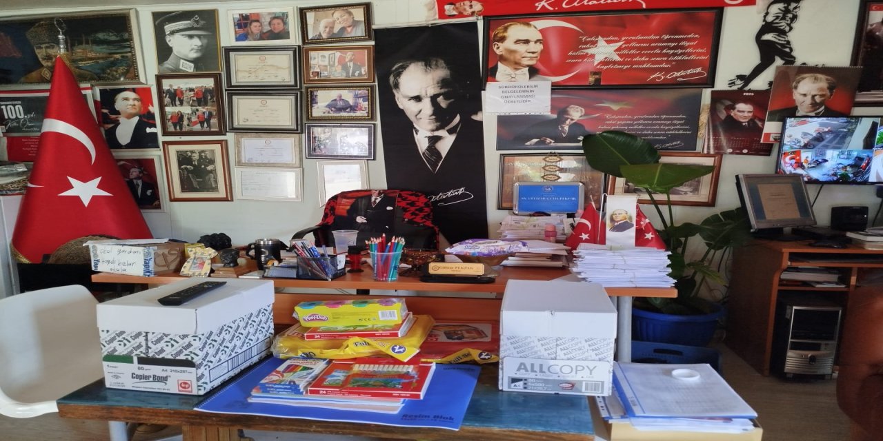 Marmaris Siteler mahallesi muhtarı Gülizar Pekpak’tan kırtasiye desteği