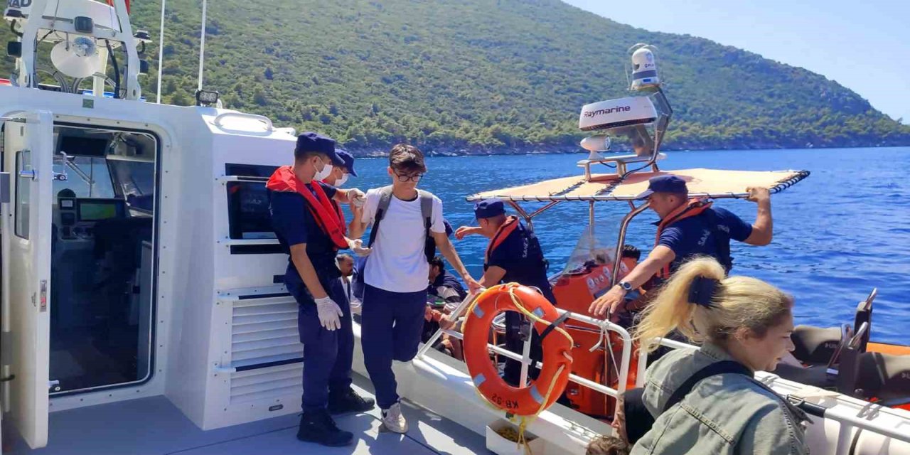 Korsan koyunda 29 düzensiz göçmen yakalandı