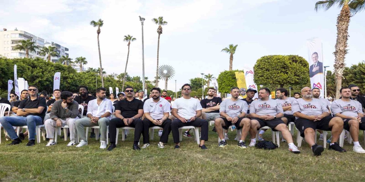 Mersin’de dev ekranda EuroBasket heyecanı
