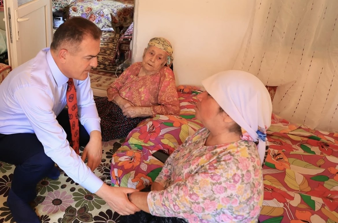 Vali Akbıyık'tan duygulandıran ziyaret