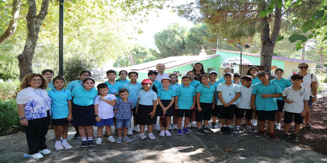 Çocuklar bilim parkında bilimin eğlenceli dünyasıyla tanıştı