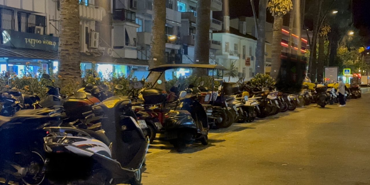 Marmaris’te motosikletler bile park yeri bulamıyor