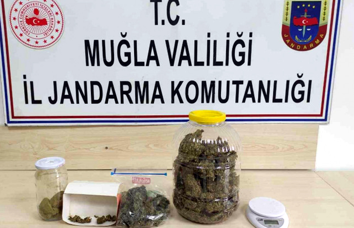 UYUŞTURUCU OPERASYONUNDA 2 RUS GÖZALTINA ALINDI