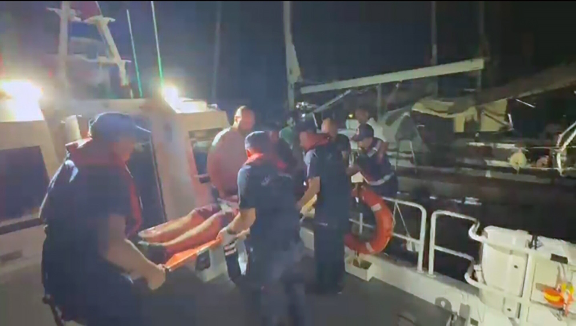 Marmaris Çiftlik koyunda yaralanan vatandaşı sahil güvenlik ekipleri kurtardı