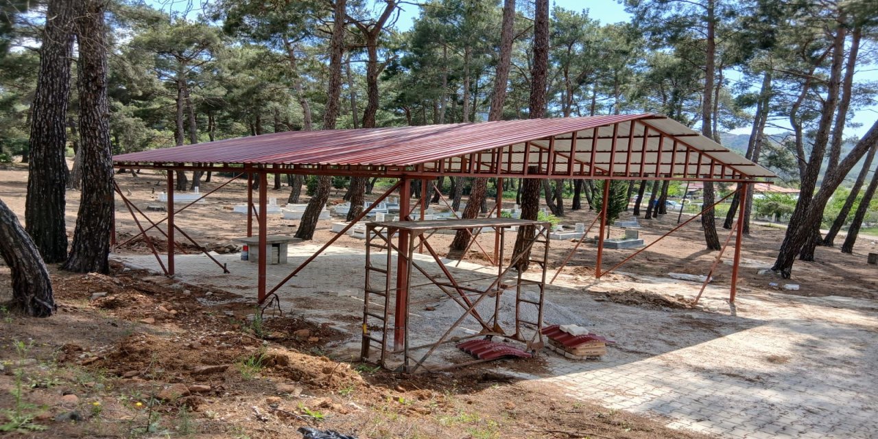 Marmaris Hisarönü mahallesi mezarlıklarına  namaz kılma alanları yapıldı