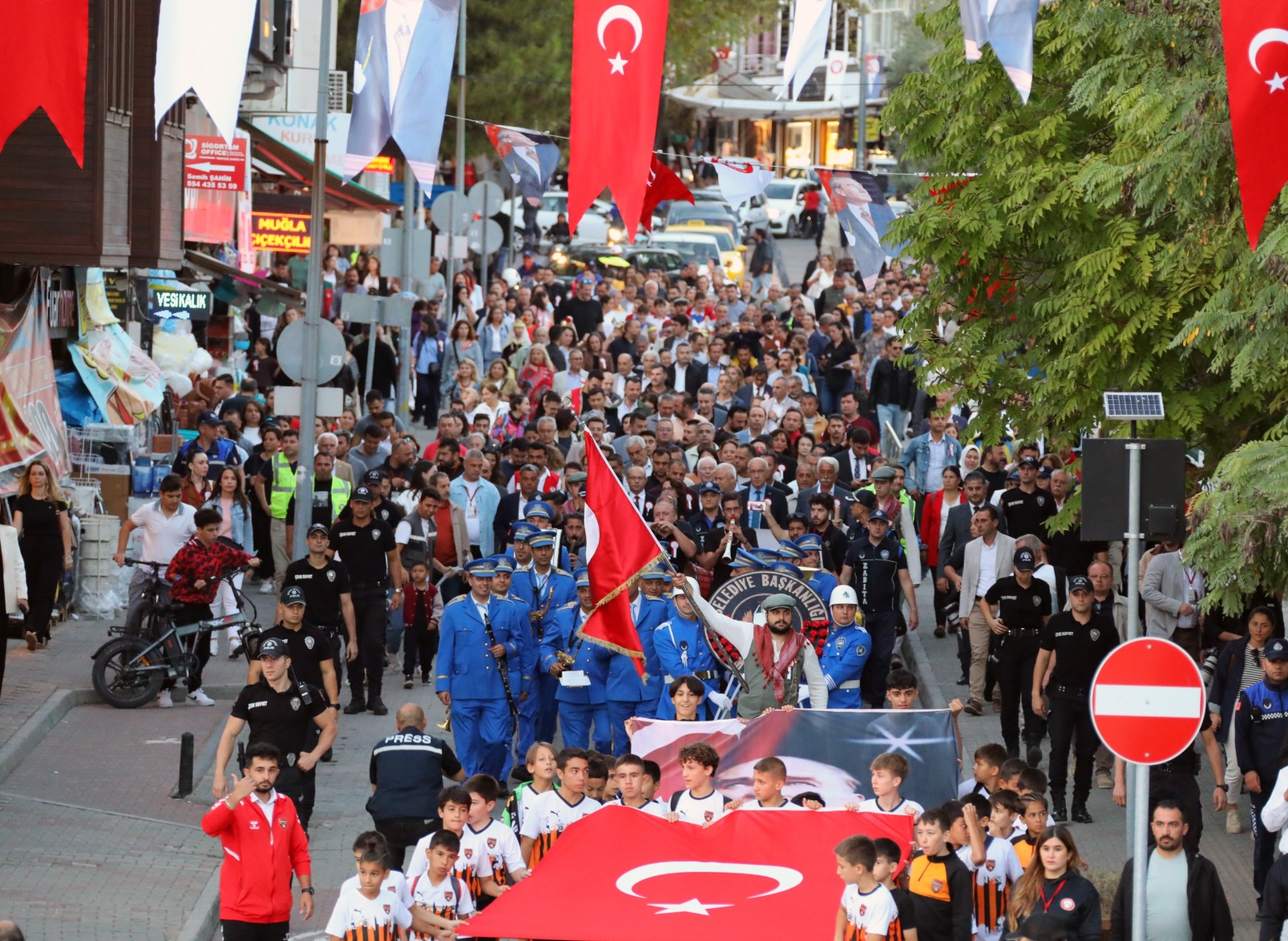 Uluslararası 32. Muğla Kültür ve Sanat Şenliği Başladı