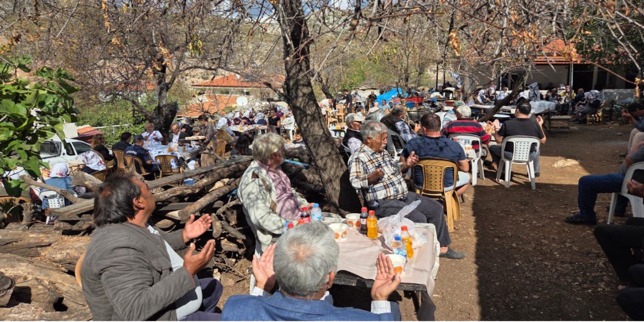 Kaymakam Kaya, Kıbrıs gazisi Mehmet Demircan’ın ailesinin mevlidine katıldı