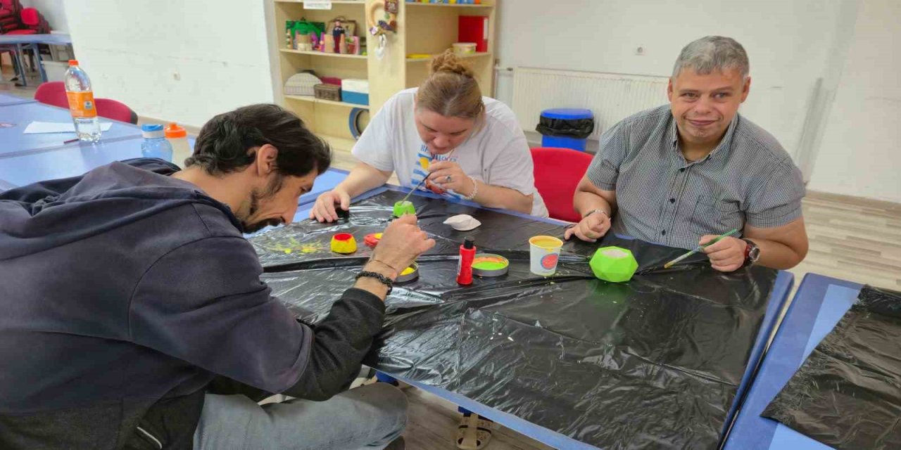 Muğla Uluslararası Gençlik Merkezi’nde engeller sanatla aşılıyor