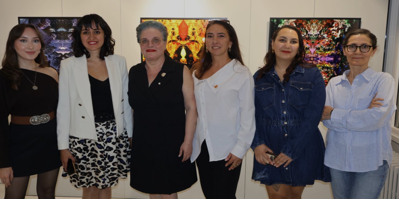 Gamze Gökçen ile Kadın, Doğa ve Aşkın İzinde: Ütopya Sergisi Açıldı