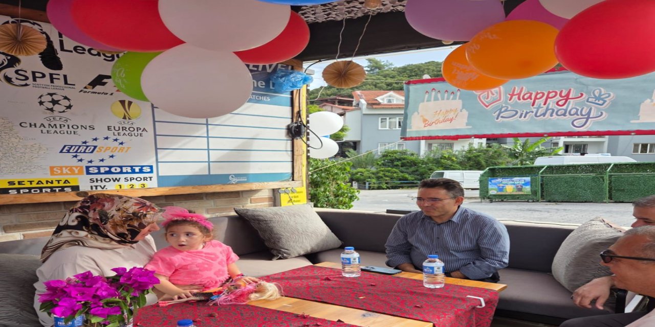 Kaymakam Kaya, SMA hastası Zehra bebeğin doğum gününe katıldı