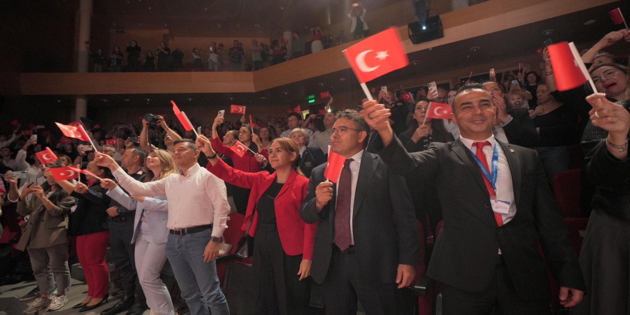 Kaymakam Kaya, “Sönmeyen Işığımız Cumhuriyet” Programına Katıldı