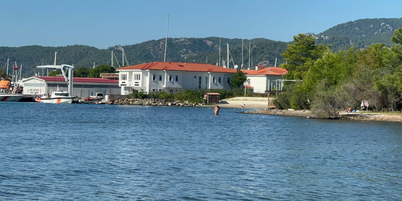 Ekim sonunda Marmaris’te deniz keyfi devam ediyor