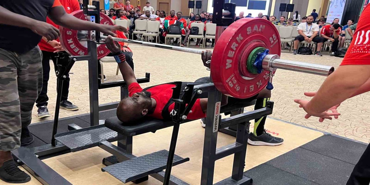 Görme Engelliler Dünya Halter Şampiyonası Mersin’de başladı