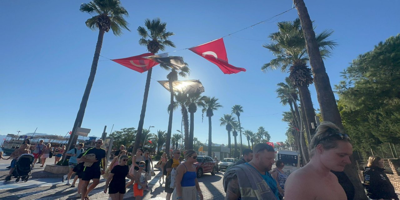 Marmaris yazdan kalma günleri yaşıyor