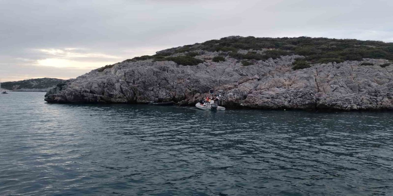 Bodrum’da bot kayalıklara çarptı: 4 yaralı