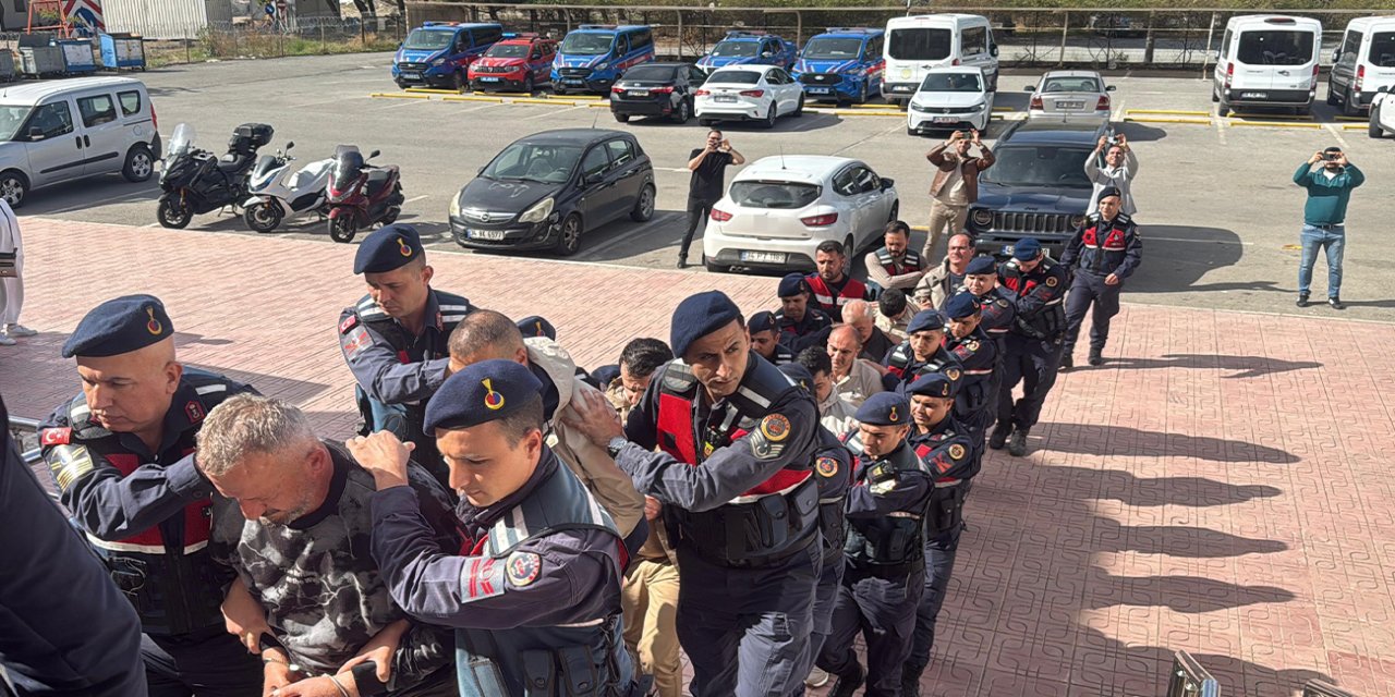 Bodrum'da FETÖ şüphelileri kaçarken yakalandı