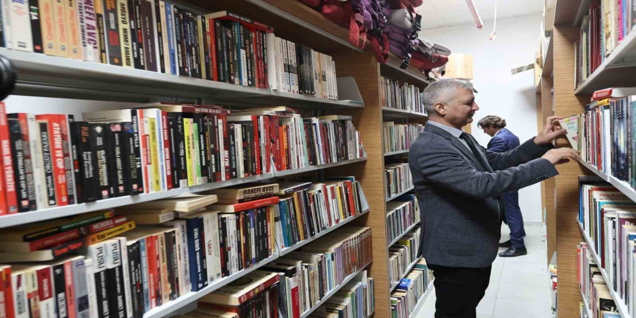 Muğla Büyükşehir’in kitap kampanyasına yoğun ilgi