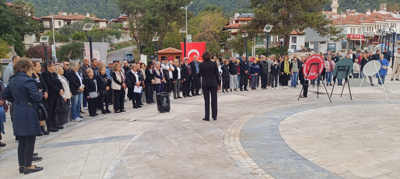 Akyaka'da Ata'ya Saygı Duruşu