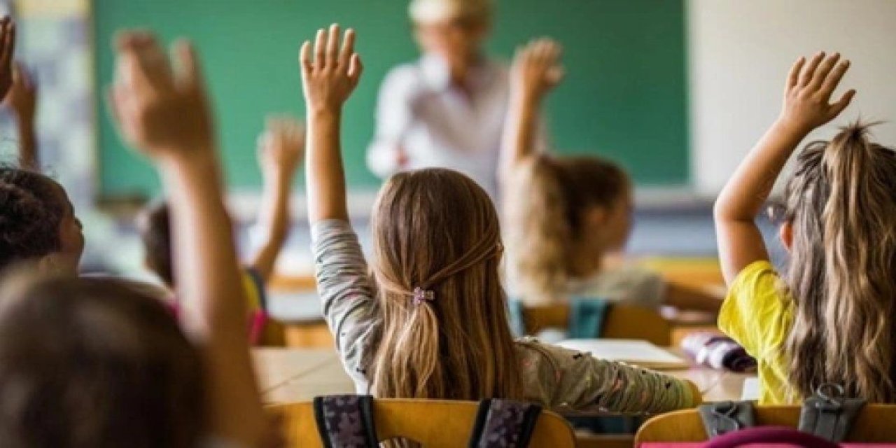 Marmaris'te binlerce ögrenci için ders zili çaldı