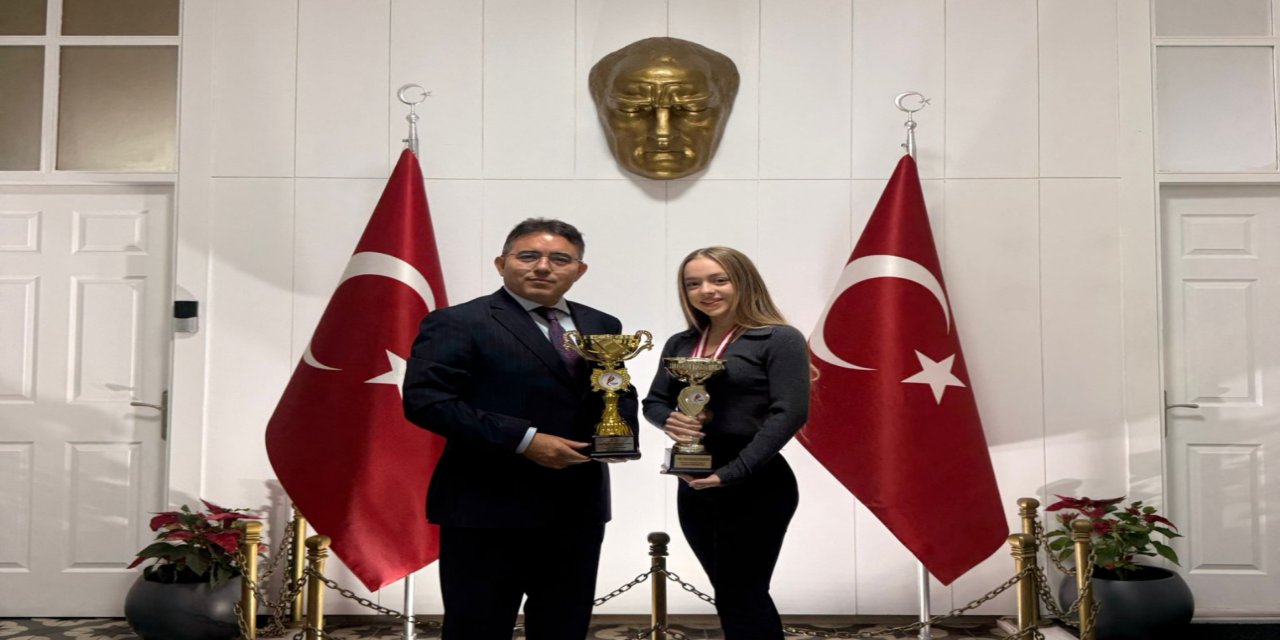 Milli Dansçımız Bade Güleryüz’den Kaymakam Nurullah Kaya’ya Ziyaret