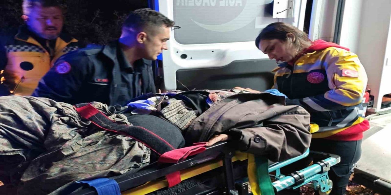 Menteşe'de traktör devrildi iki kişi yaralandı