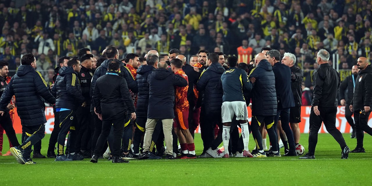 Fenerbahçe- Galatasaray derbisinde seyirciye adli işlem