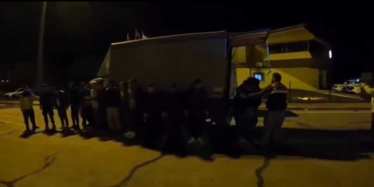 İçlerinde Muğla’nın da bulunduğu 80 birinde göçmen kaçakçılığını büyük darbe