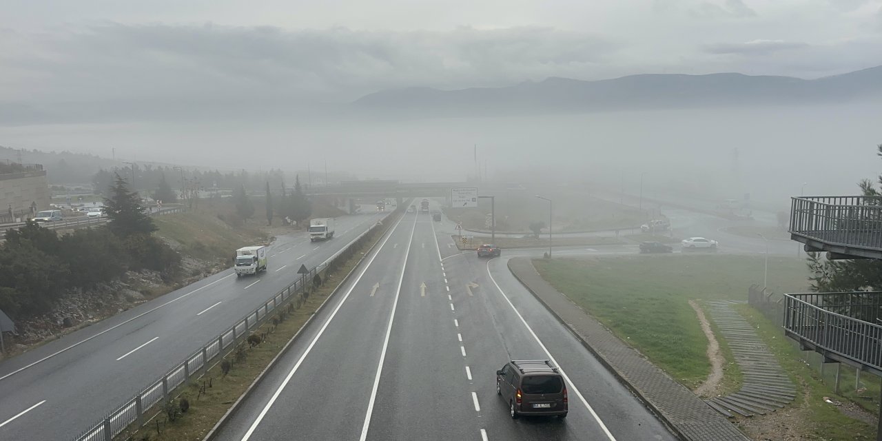 Muğla girişinde sisli hava etkili