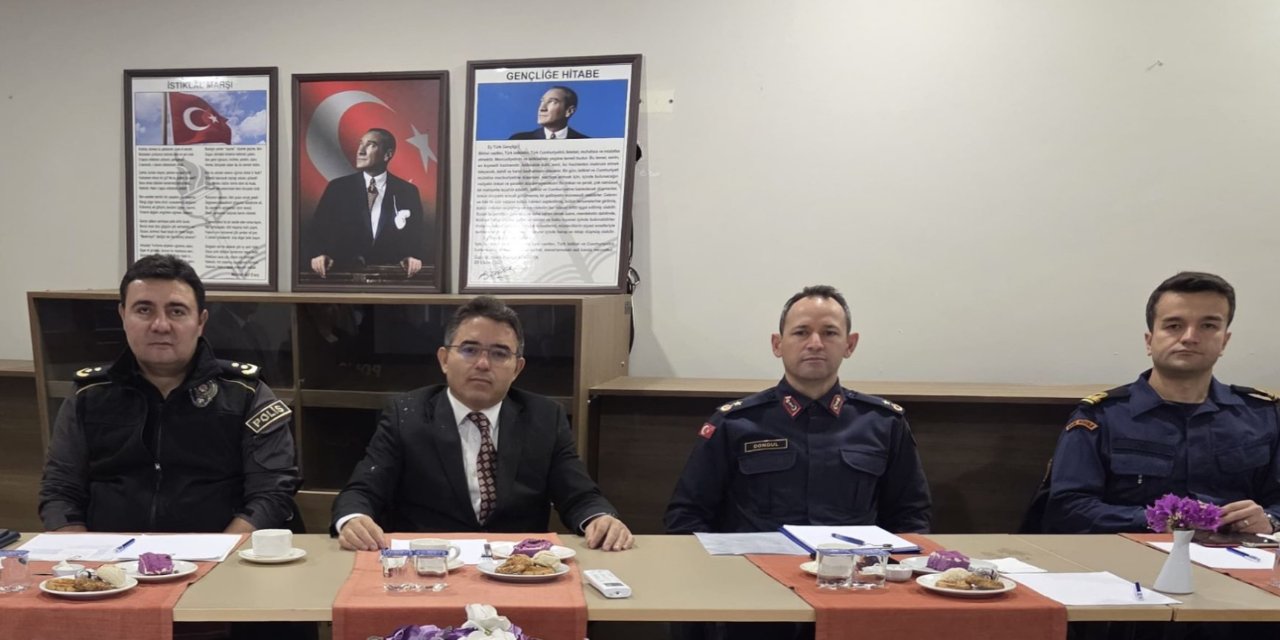 Kaymakam Kaya Başkanlığında Asayiş ve Güvenlik Değerlendirme Toplantısı Yapıldı