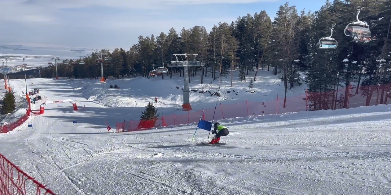 Sarıkamış’ta ’Uluslararası FIS Sarıkamış CUP’ heyecanı sürüyor