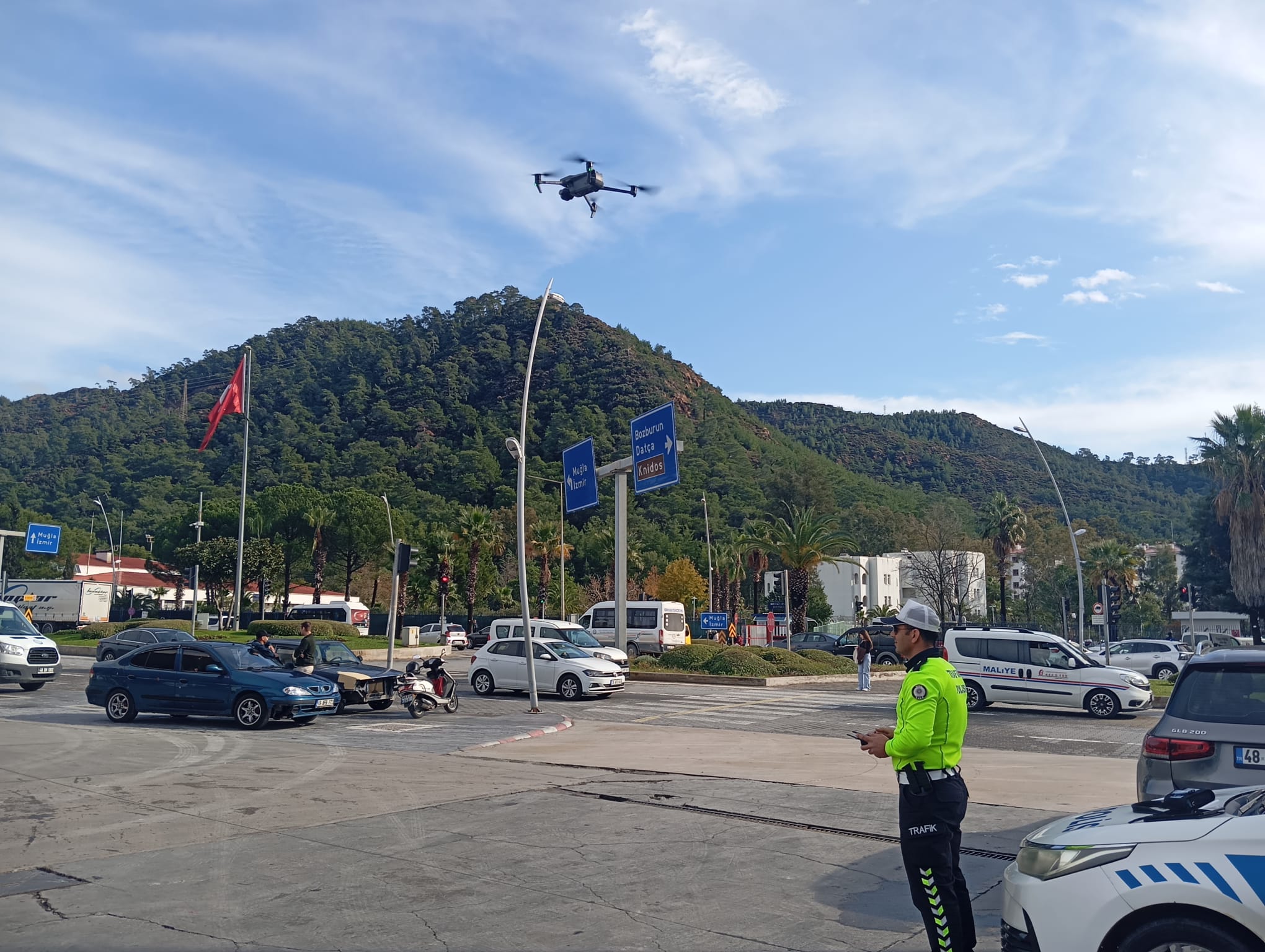 Marmaris’te yılbaşı öncesi dronlu trafik denetimleri sıklaştırıldı