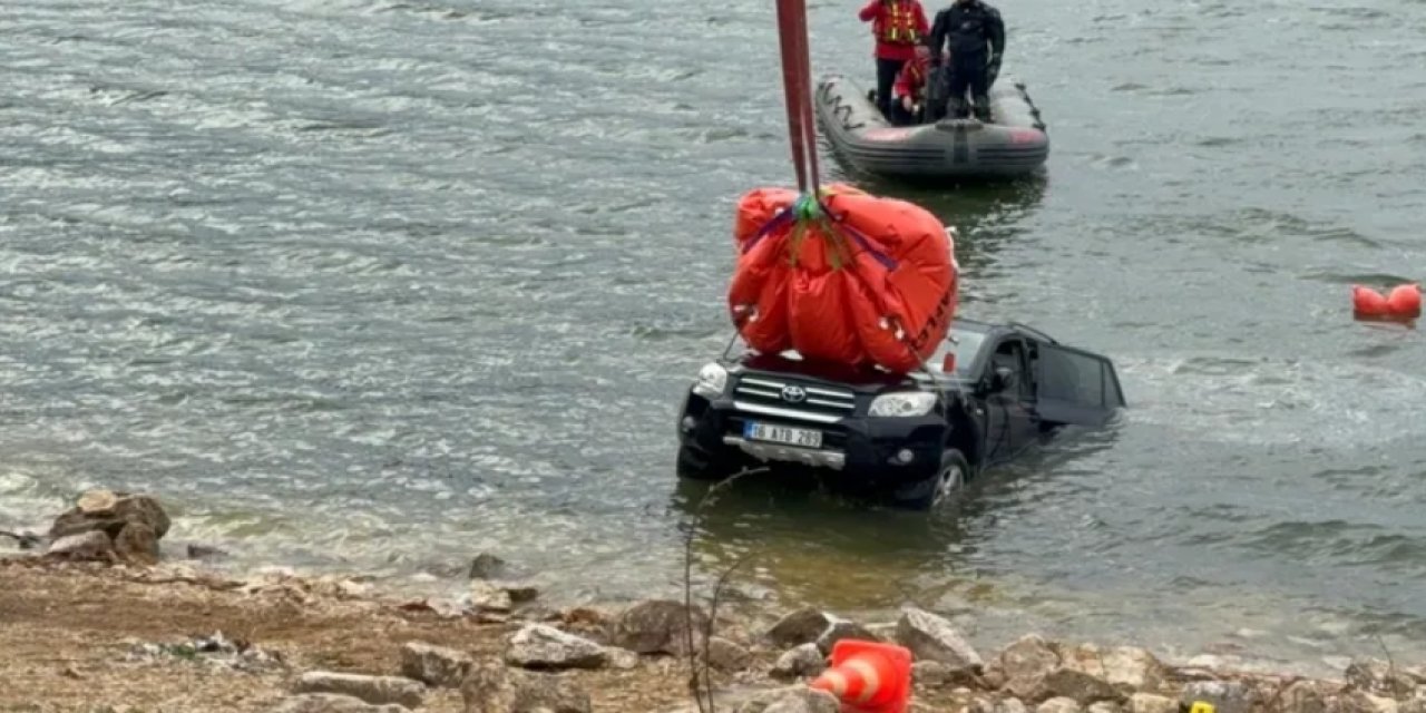 Elif Kumal'ın hayatını kaybettiği araba gölden çıkartıldı