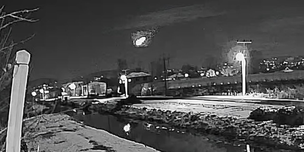 Samsun’da meteor gökyüzünü aydınlattı