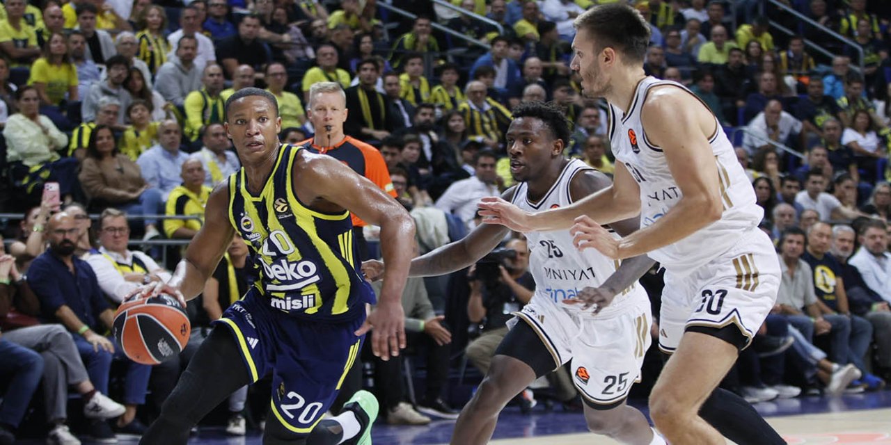 Fenerbahçe, Dubai Basketbol deplasmanında