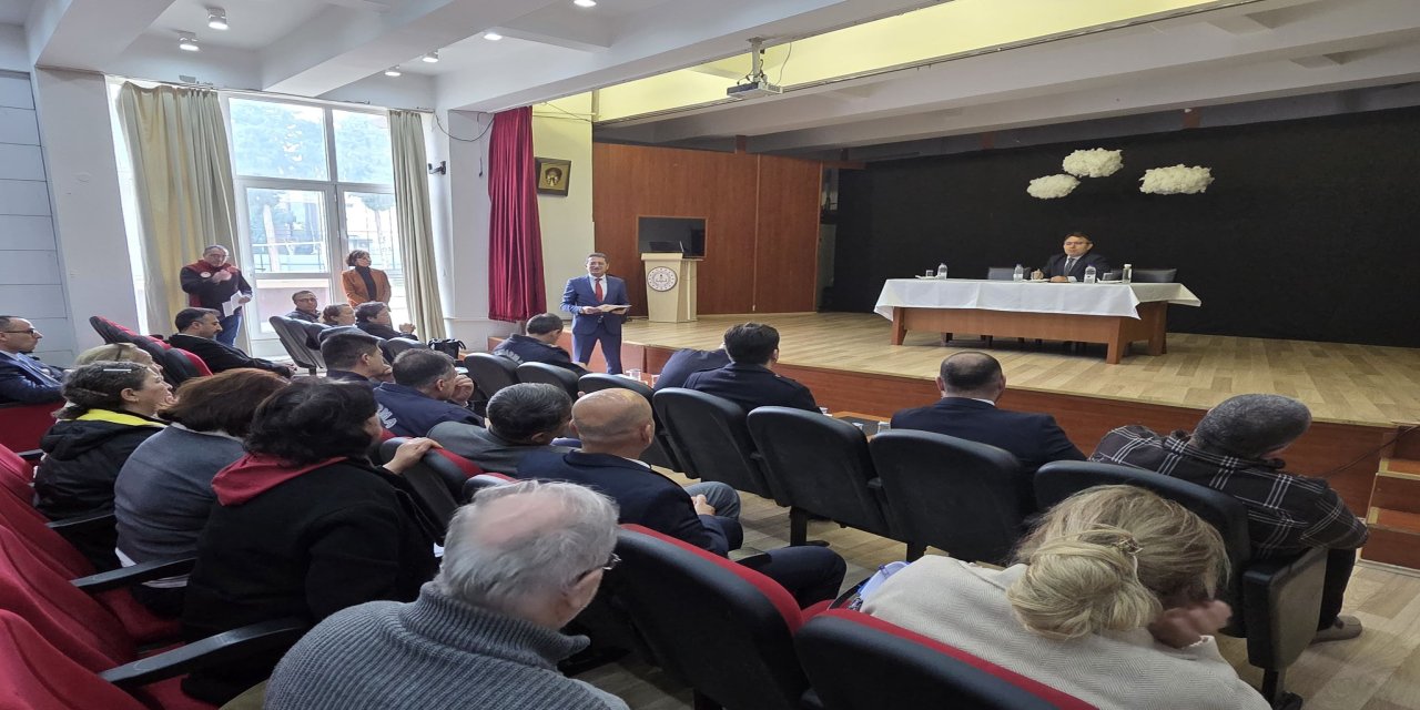 Muhtarlara yönelik eğitim toplantısı yapıldı