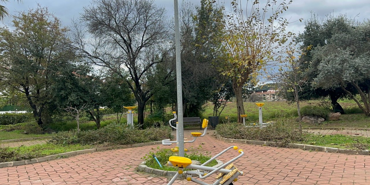 Marmaris’te bakımsız park tepkisi