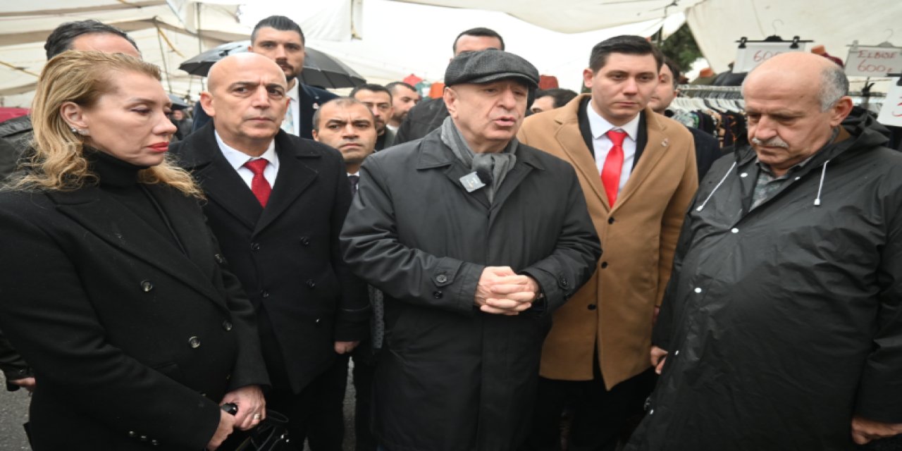 Ümiz Özdağ '' pazar esnafı işlerinin geçen yıla göre yüzde 50 düştüğünü söylüyor''