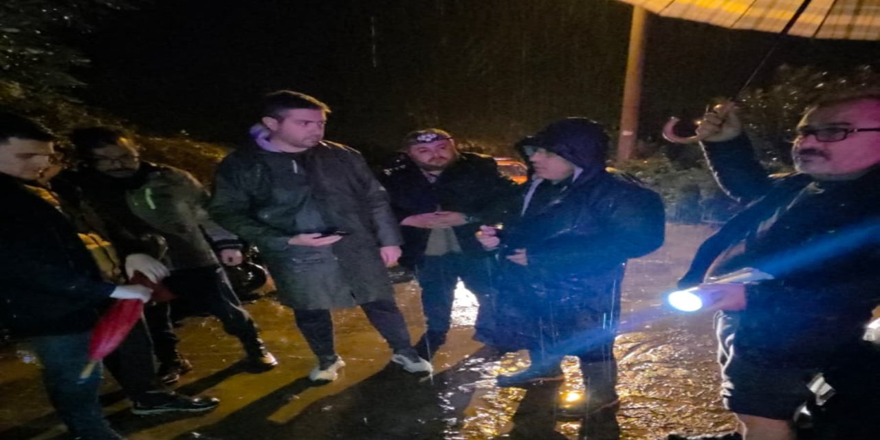 Sağanak yağışlar Marmaris’te hayatı felç etti