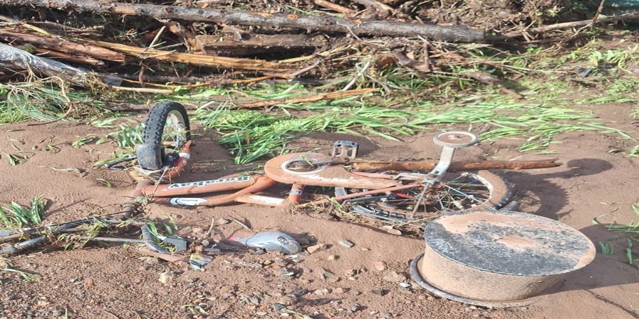 Marmaris’te sağanak yağışın izleri gün ağarınca ortaya çıktı