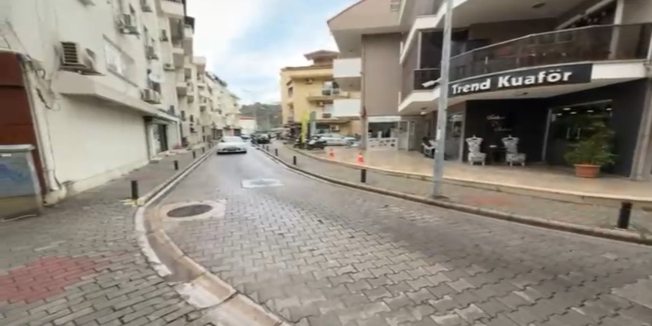 MARMARİS'TE TERS YÖN OPERASYONU: 30 DAKİKADA 32 SÜRÜCÜYE CEZA KESİLDİ