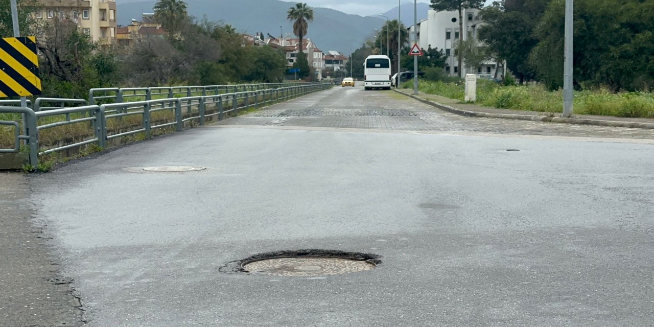 Marmaris’in sokak ve caddeleri alarm veriyor