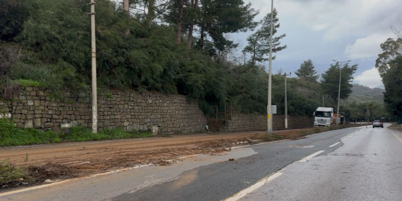 Turizm sezonu yaklaşırken İçmeler’de yol çilesi sürüyor