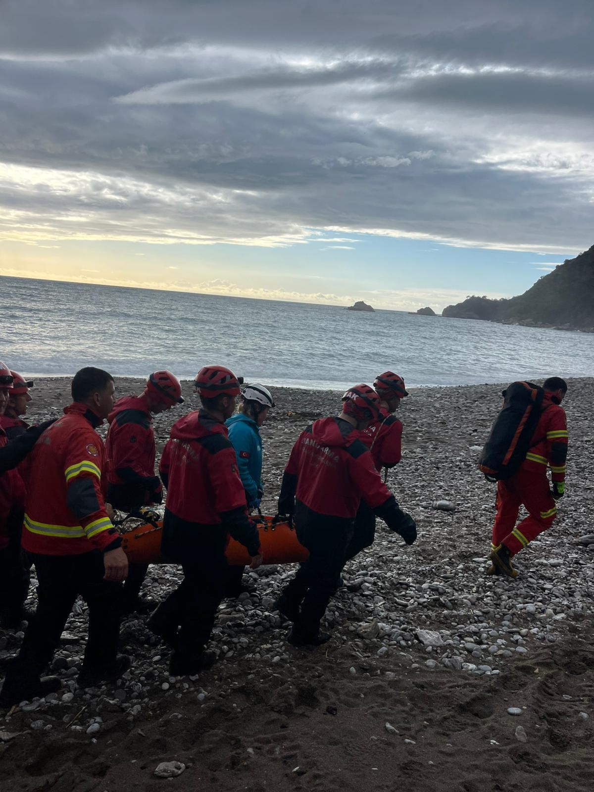 Fethiye Kabak Koy'unda düşen genç kurtarıldı
